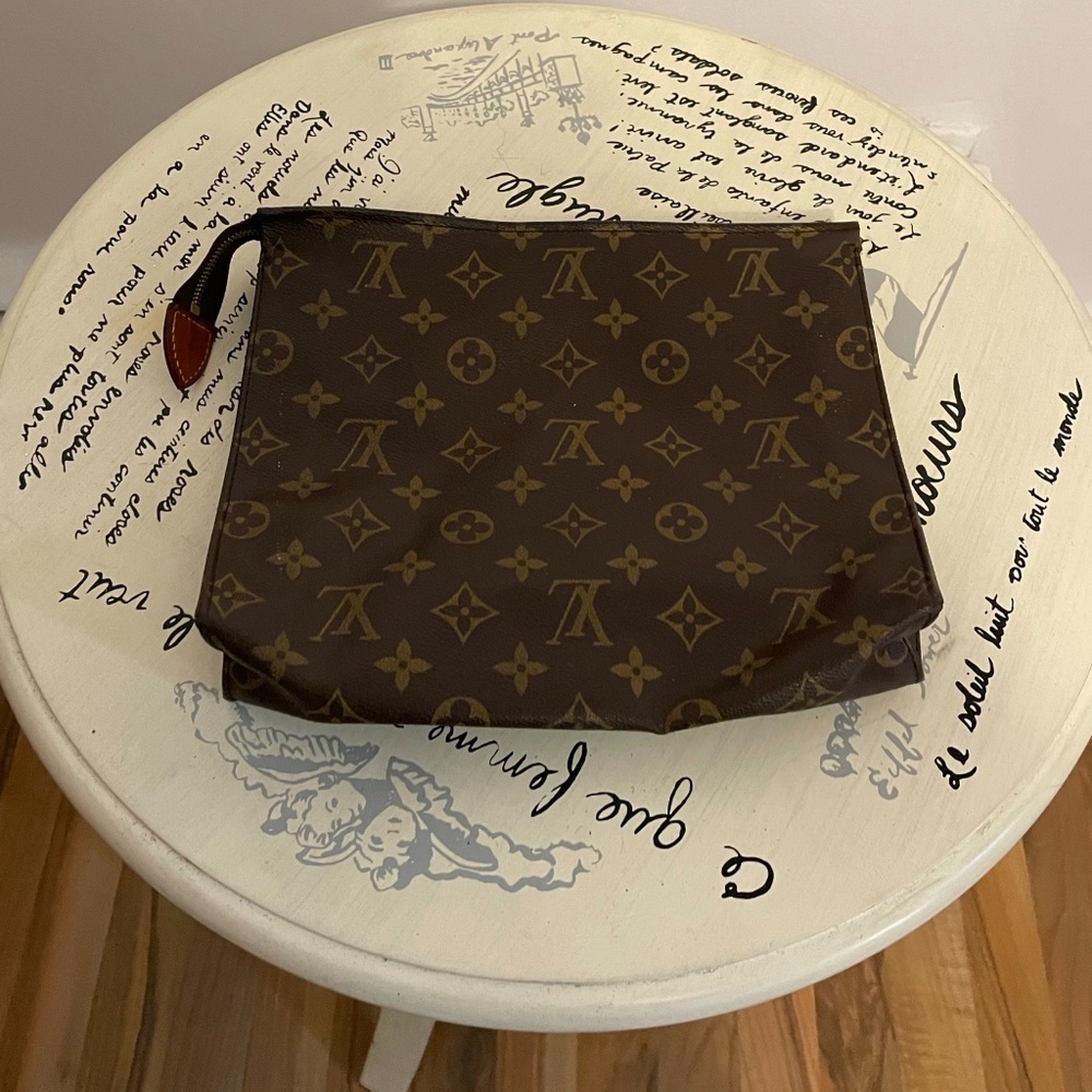 Cosmetic case
